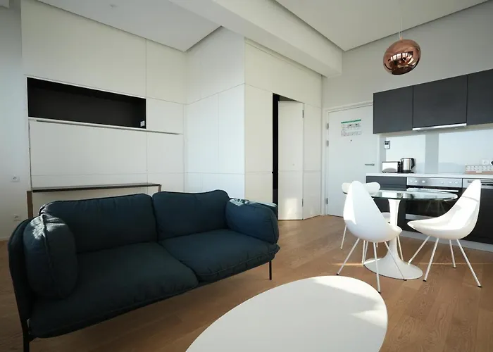 Exclusive 1-bedroom Appartement *